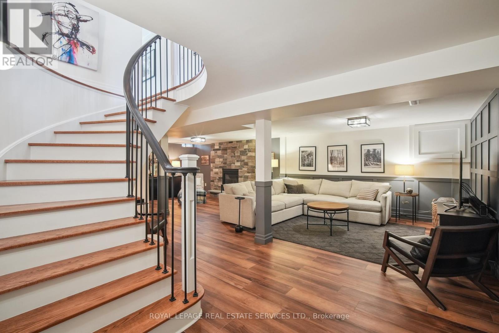 












4216 PETERSBURG CRESCENT

,
Mississauga,




Ontario
L4Z2T3

