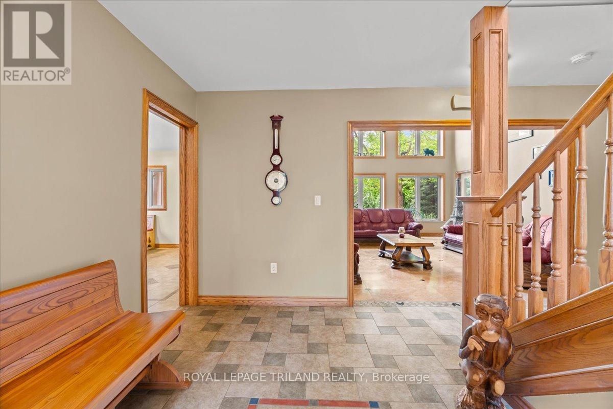 












3115 NAPPERTON DRIVE

,
Adelaide Metcalfe,




Ontario
N7G3H8

