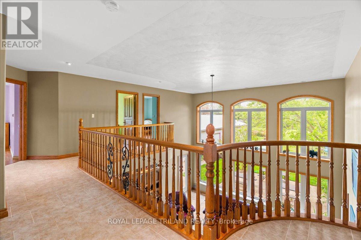 












3115 NAPPERTON DRIVE

,
Adelaide Metcalfe,




Ontario
N7G3H8

