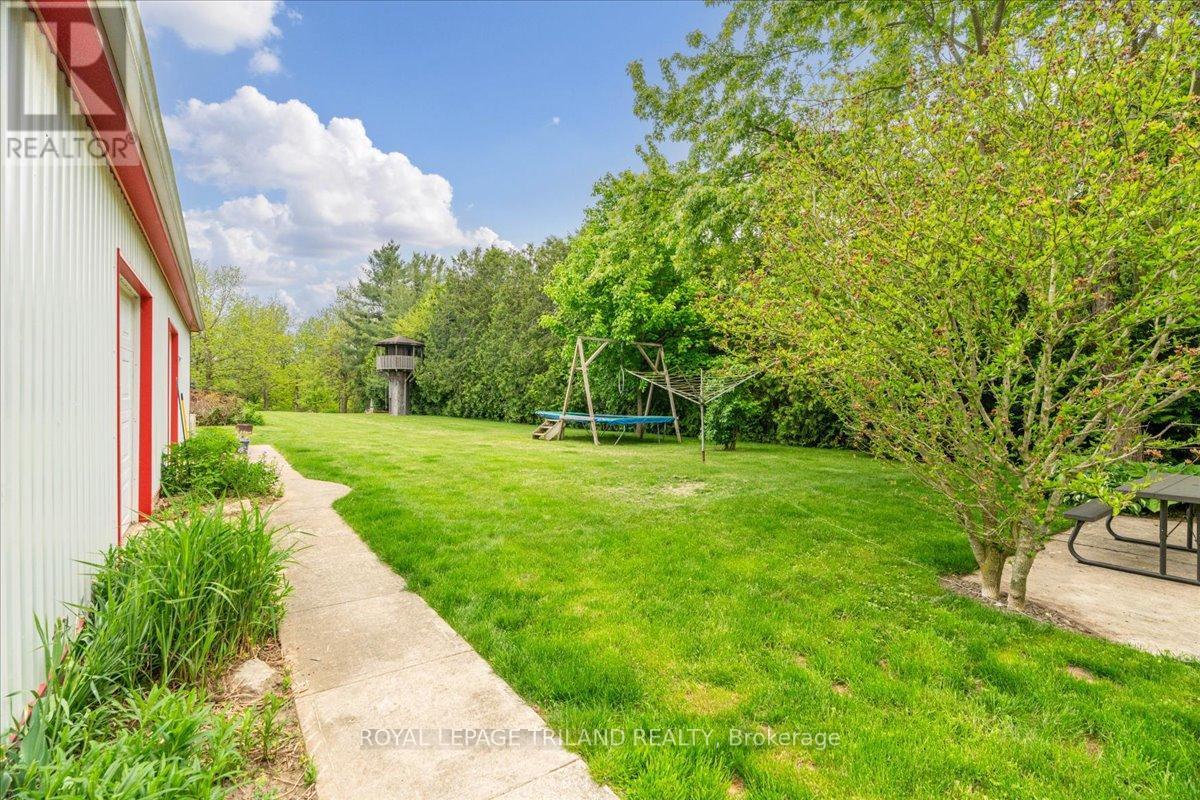 












3115 NAPPERTON DRIVE

,
Adelaide Metcalfe,




Ontario
N7G3H8

