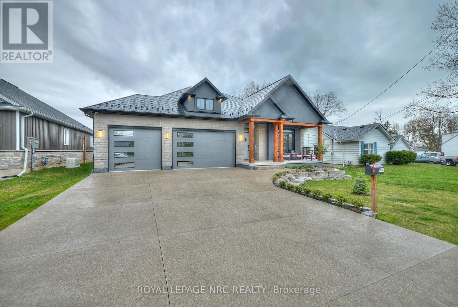 












1174 SPEARS ROAD

,
Fort Erie (Crescent Park),




Ontario
L2A4N1

