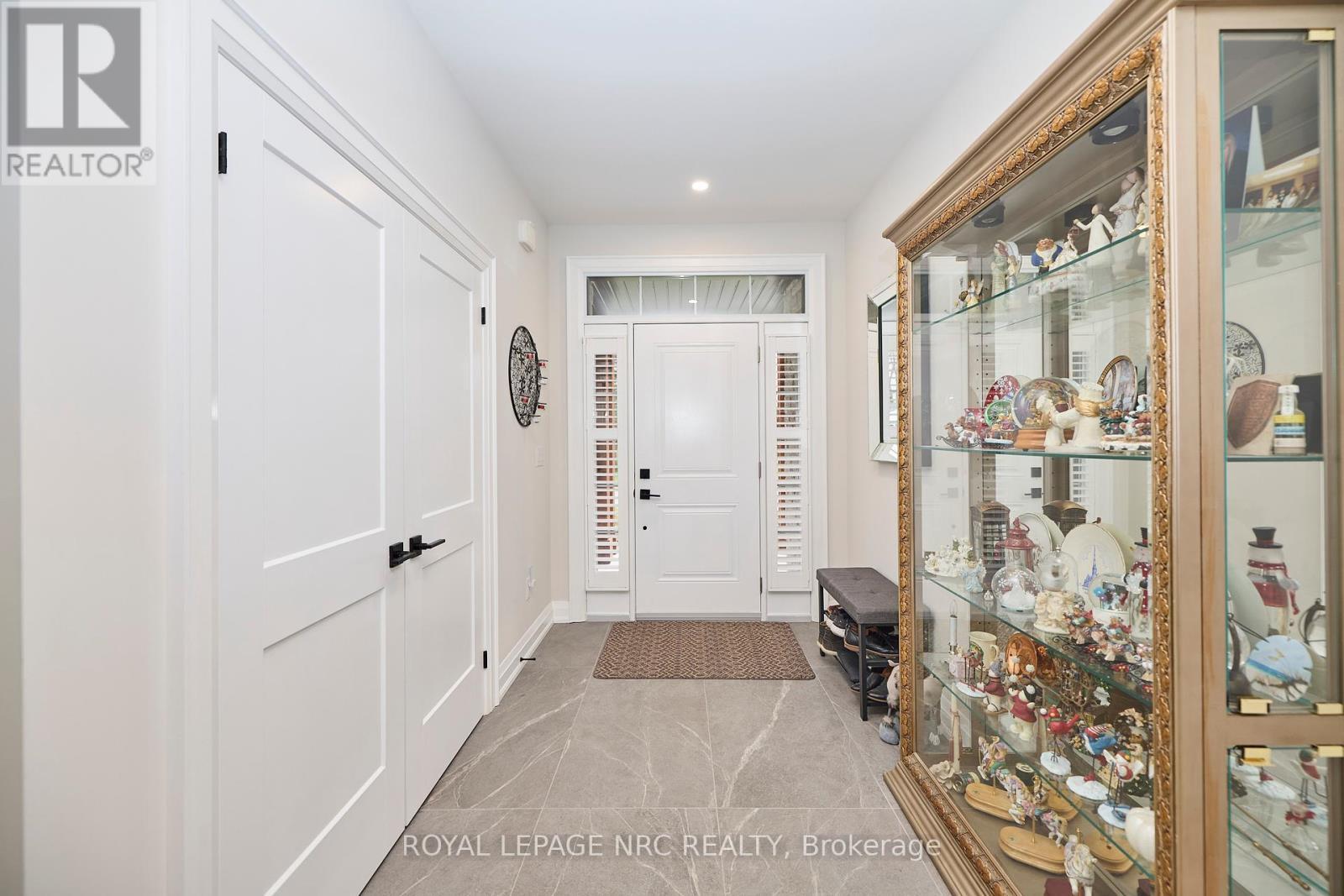 












1174 SPEARS ROAD

,
Fort Erie (Crescent Park),




Ontario
L2A4N1

