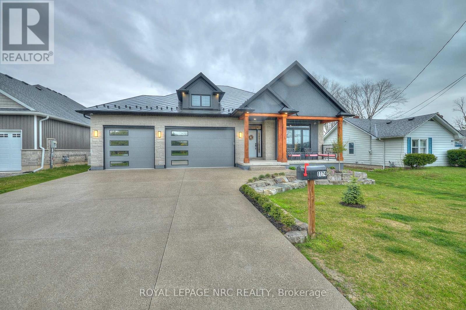 












1174 SPEARS ROAD

,
Fort Erie (Crescent Park),




Ontario
L2A4N1

