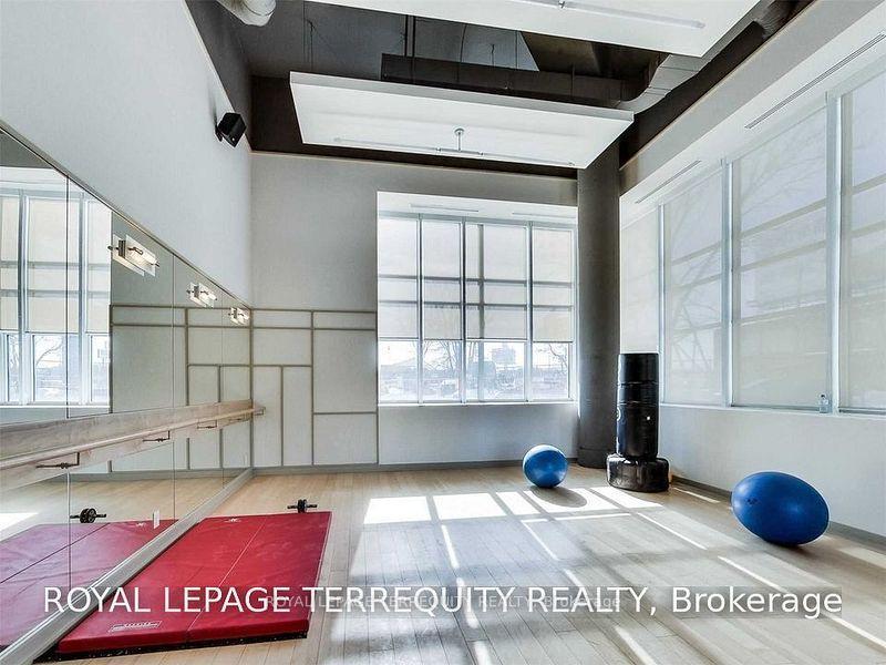 









5


Hanna

Avenue, 723,
Toronto,




ON
M6K 0B3

