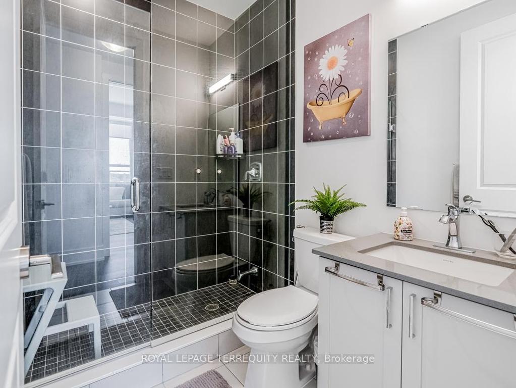 









1063


Douglas McCurdy Common

N/A, 702,
Mississauga,




ON
L5G 0C5


