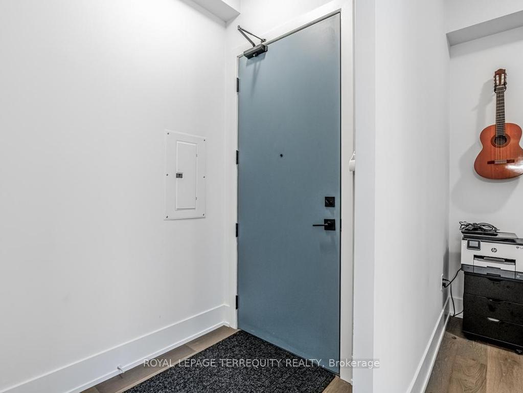 









1063


Douglas McCurdy Common

N/A, 702,
Mississauga,




ON
L5G 0C5

