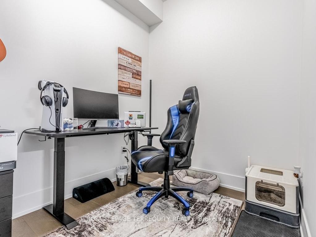 









1063


Douglas McCurdy Common

N/A, 702,
Mississauga,




ON
L5G 0C5

