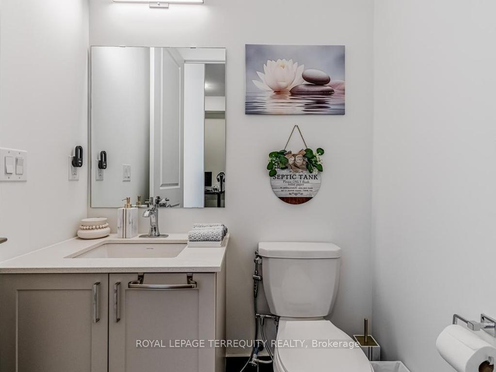 









1063


Douglas McCurdy Common

N/A, 702,
Mississauga,




ON
L5G 0C5

