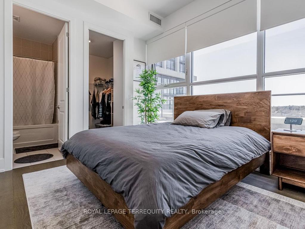 









1063


Douglas McCurdy Common

N/A, 702,
Mississauga,




ON
L5G 0C5

