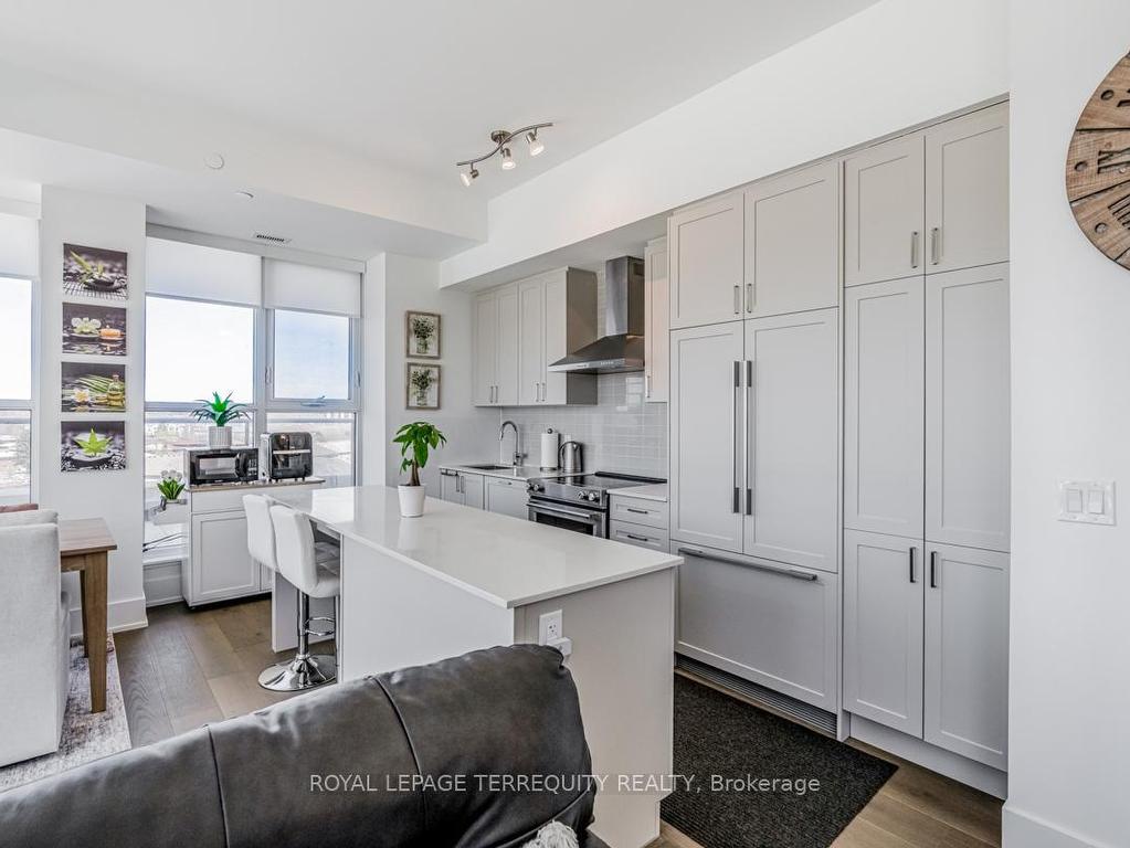 









1063


Douglas McCurdy Common

N/A, 702,
Mississauga,




ON
L5G 0C5

