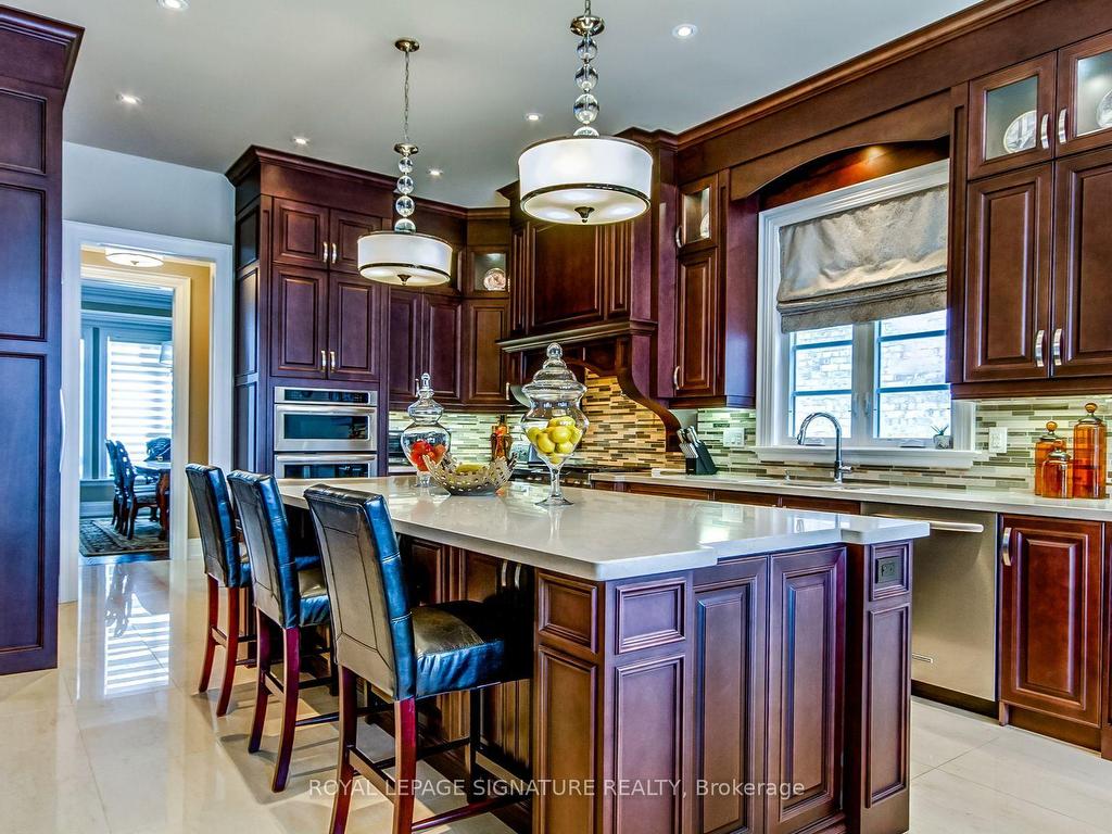 









69


Peter

Street,
Markham,




ON
L3P 2A7

