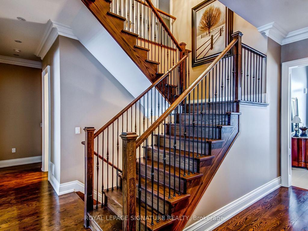 









69


Peter

Street,
Markham,




ON
L3P 2A7

