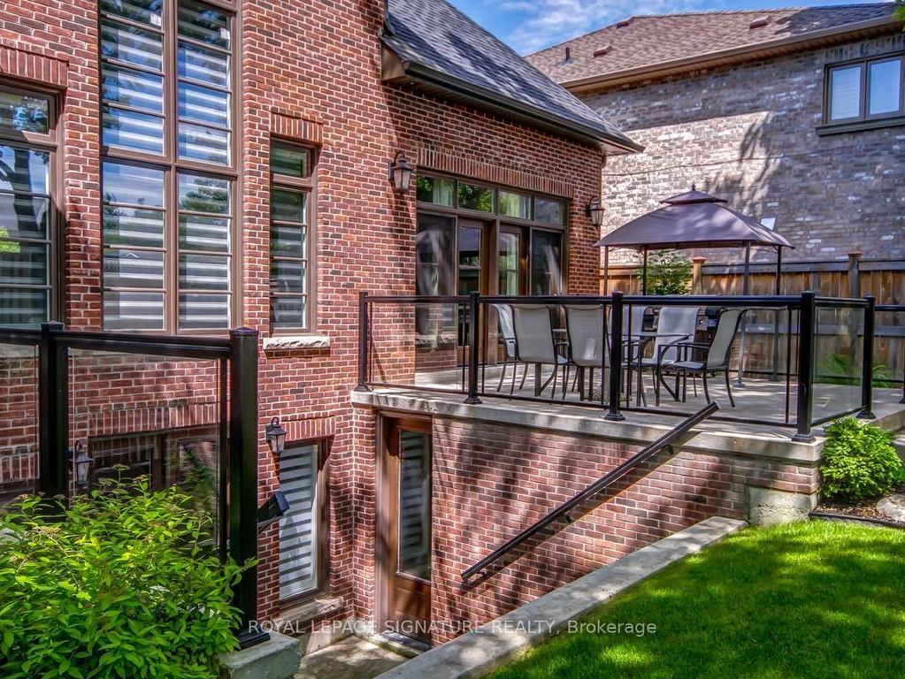 









69


Peter

Street,
Markham,




ON
L3P 2A7

