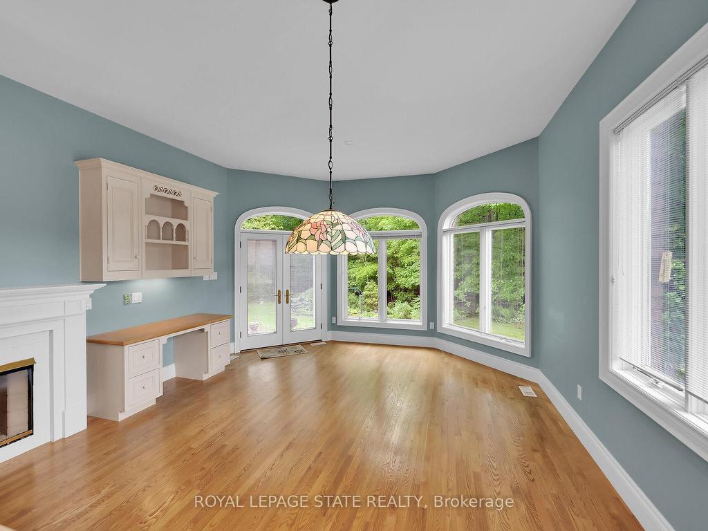 









253


Robina

Road,
Hamilton,




ON
L9G 2L6

