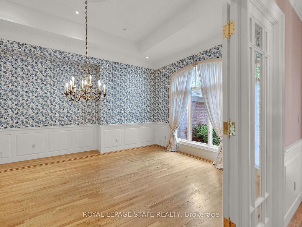 









253


Robina

Road,
Hamilton,




ON
L9G 2L6

