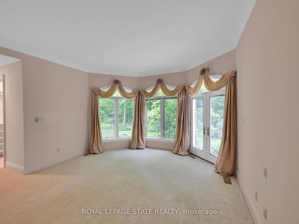 









253


Robina

Road,
Hamilton,




ON
L9G 2L6

