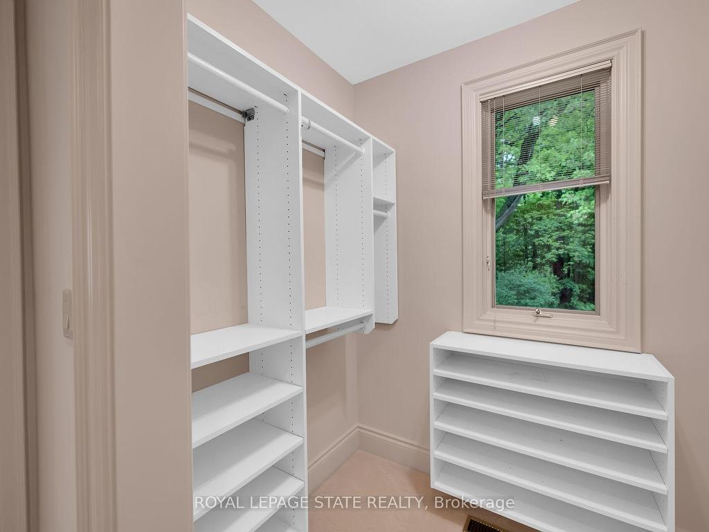 









253


Robina

Road,
Hamilton,




ON
L9G 2L6

