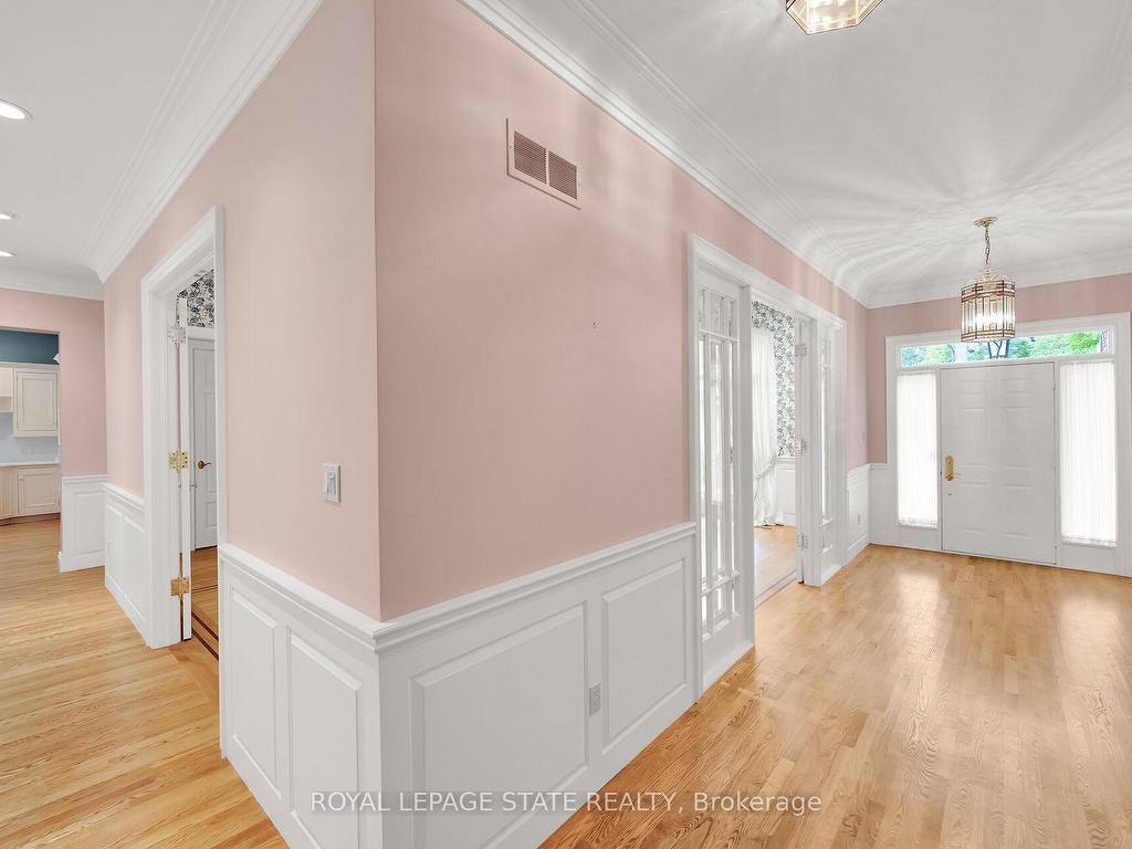 









253


Robina

Road,
Hamilton,




ON
L9G 2L6

