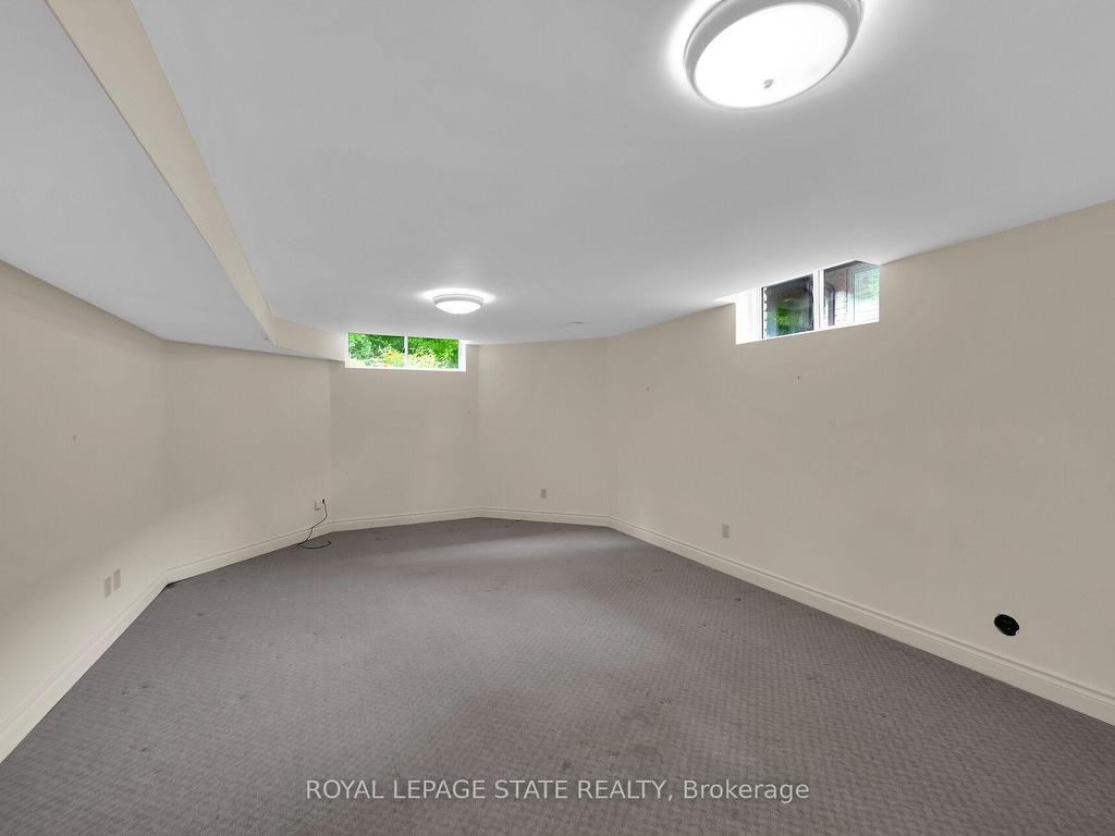 









253


Robina

Road,
Hamilton,




ON
L9G 2L6

