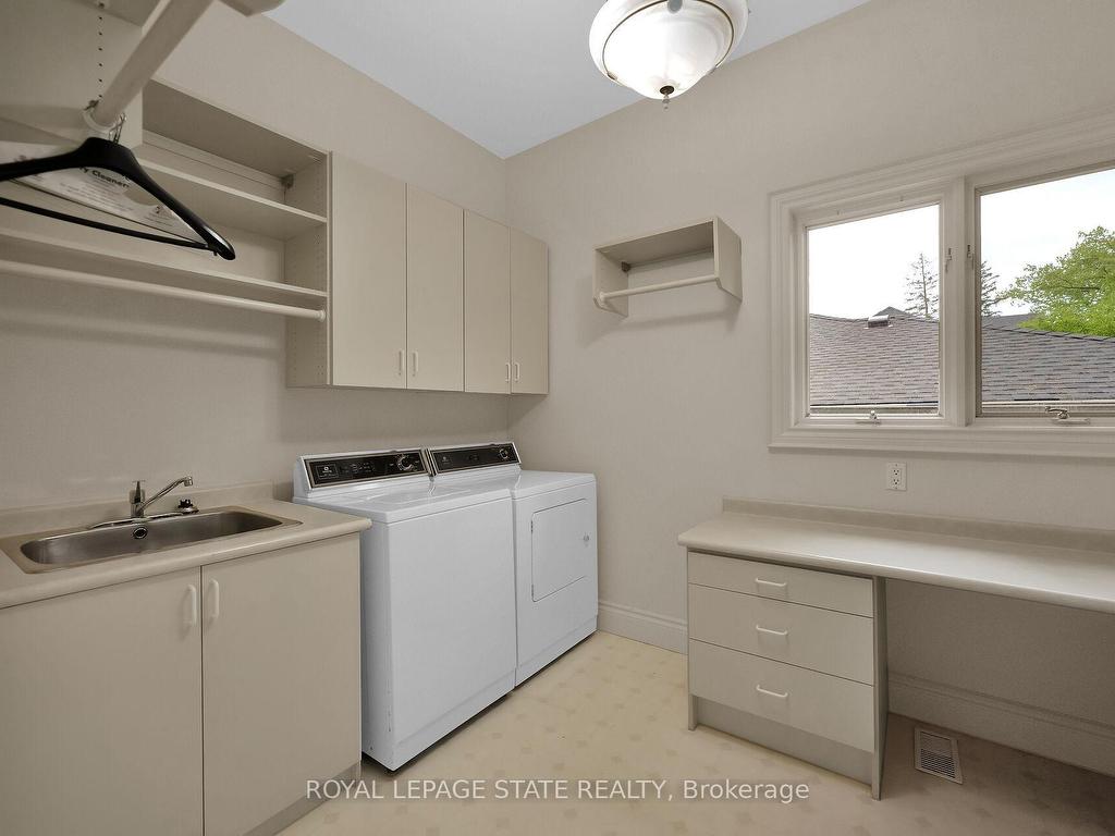 









253


Robina

Road,
Hamilton,




ON
L9G 2L6

