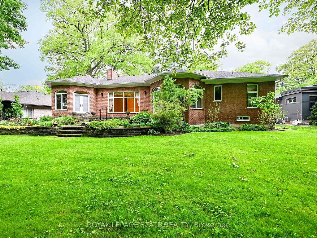 









253


Robina

Road,
Hamilton,




ON
L9G 2L6

