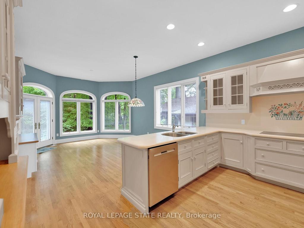 









253


Robina

Road,
Hamilton,




ON
L9G 2L6

