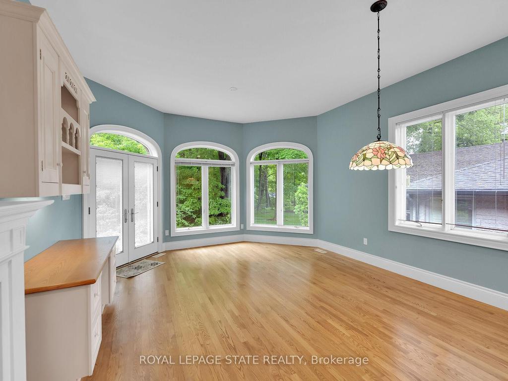 









253


Robina

Road,
Hamilton,




ON
L9G 2L6

