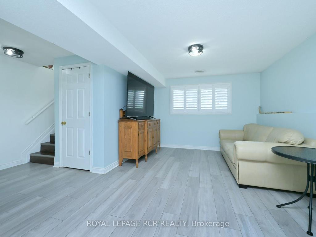 









30


Dyer

Drive,
Wasaga Beach,




ON
L9Z 1E2

