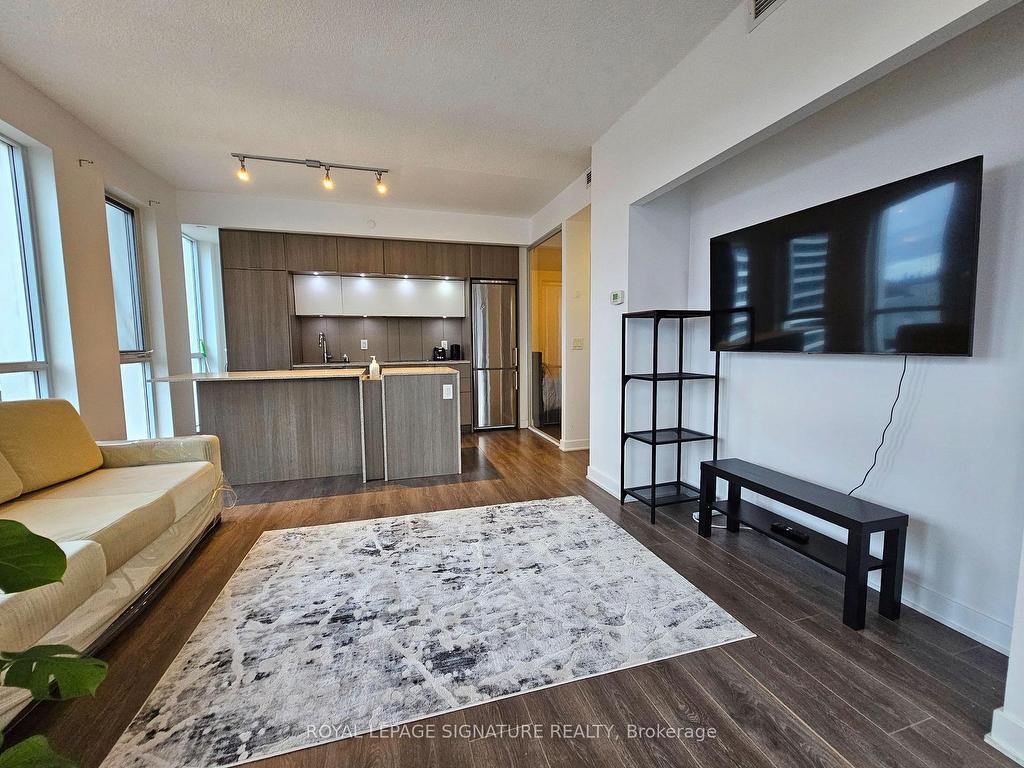 









170


Sumach

Street, 2209,
Toronto,




ON
M5A 0C3

