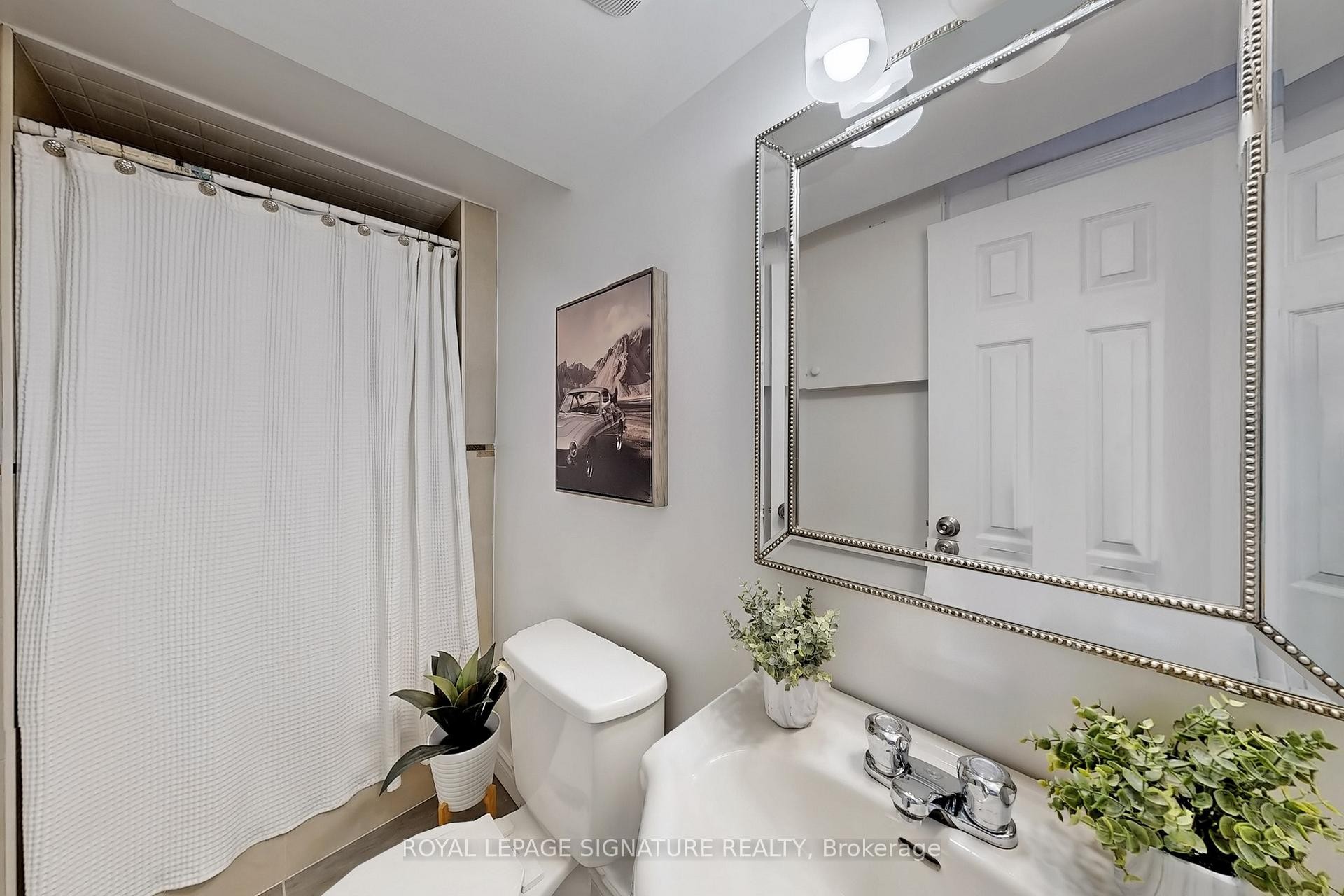 









20


Newport

Avenue,
Toronto,




ON
M1L 1H8

