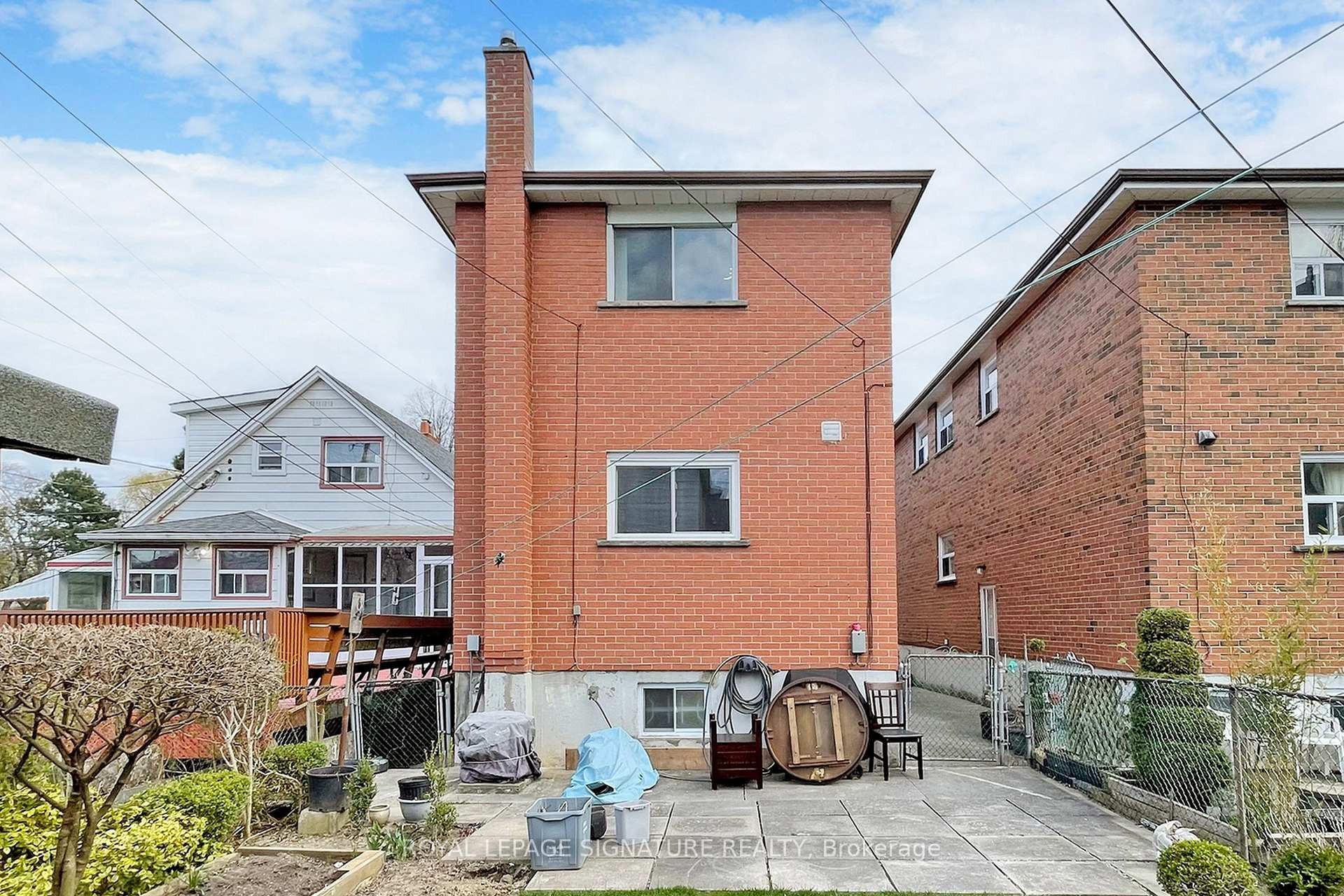 









20


Newport

Avenue,
Toronto,




ON
M1L 1H8

