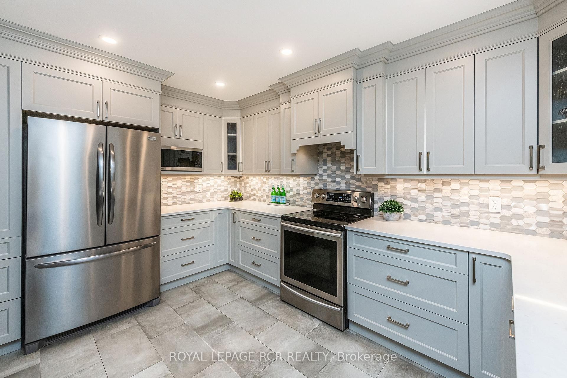 









61


John

Street,
Orangeville,




ON
L9W 2P6

