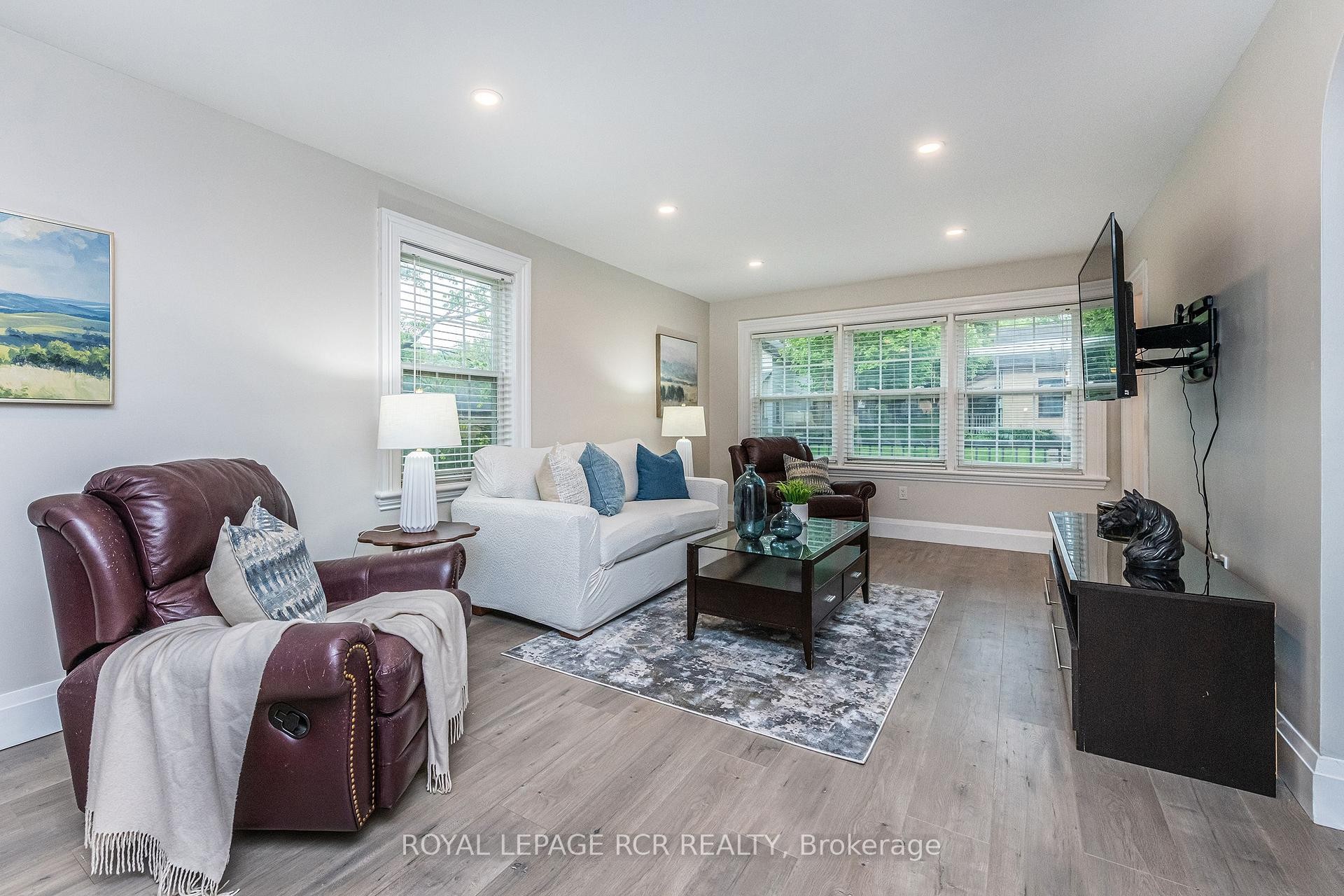 









61


John

Street,
Orangeville,




ON
L9W 2P6

