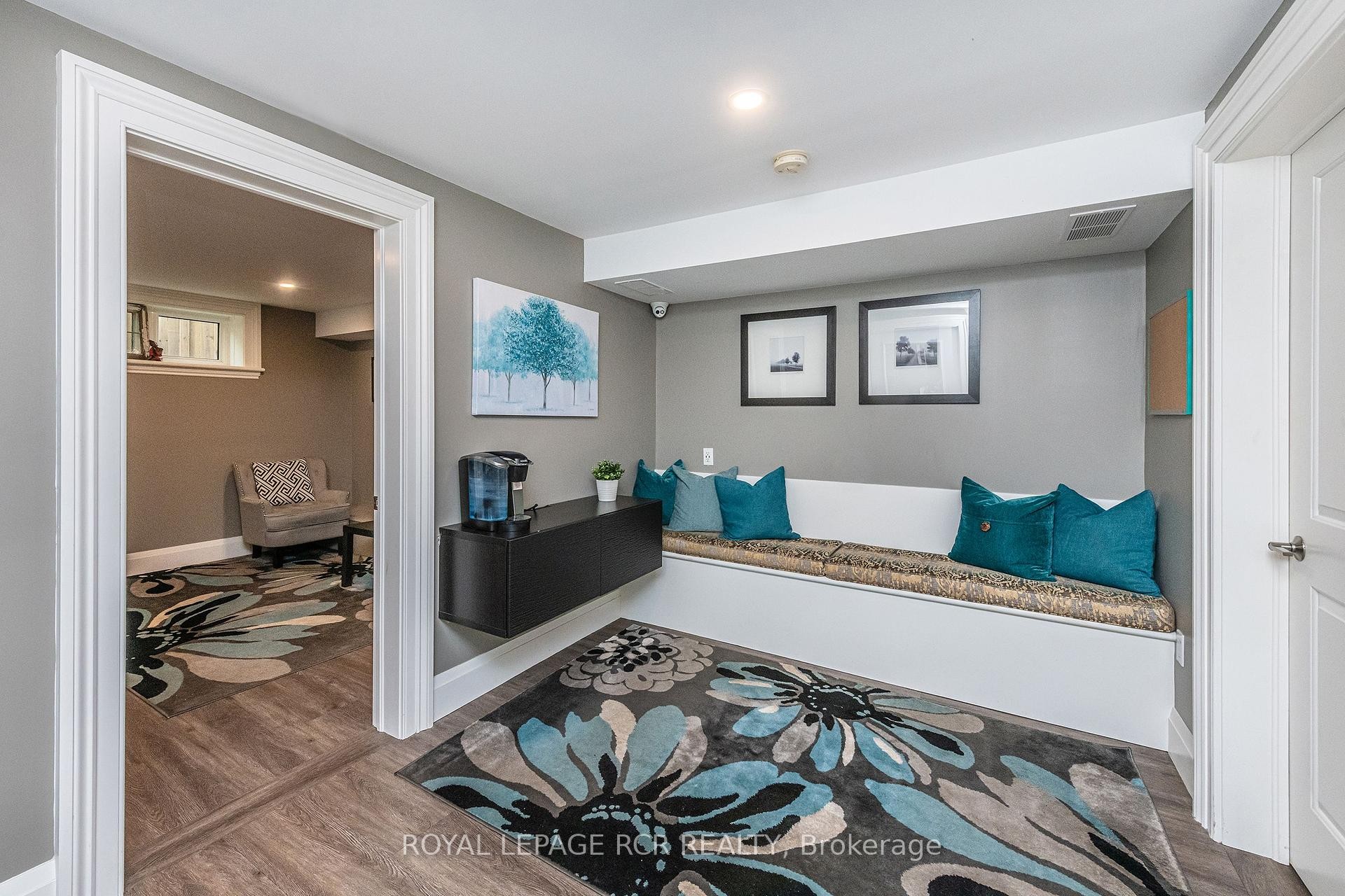 









61


John

Street,
Orangeville,




ON
L9W 2P6

