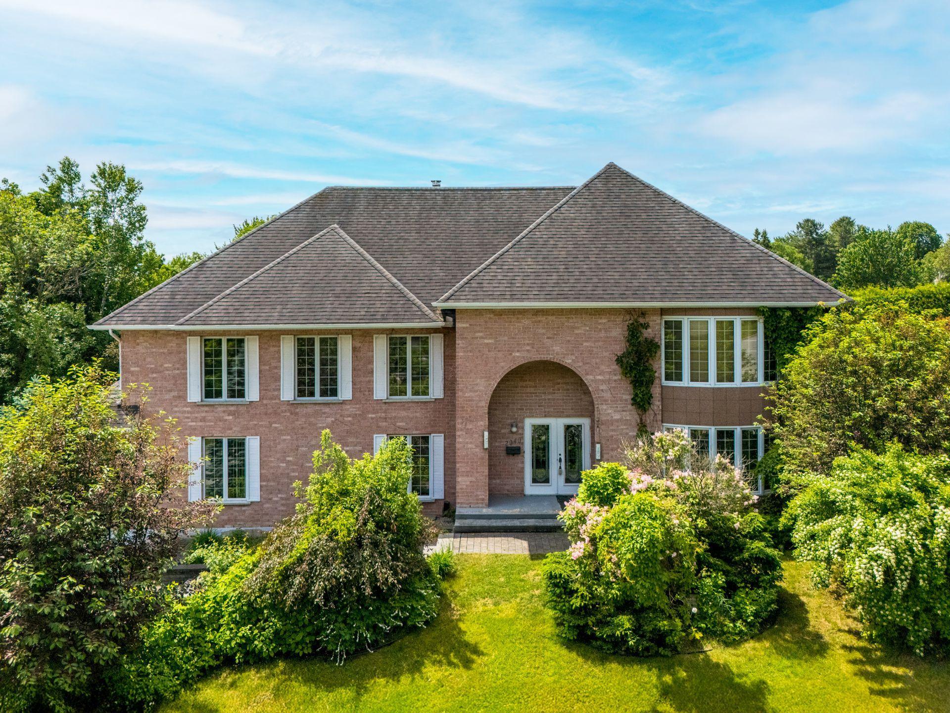 









2040


Rue La Rochefoucauld

,
Sherbrooke (Les Nations),




QC
J1J4H6

