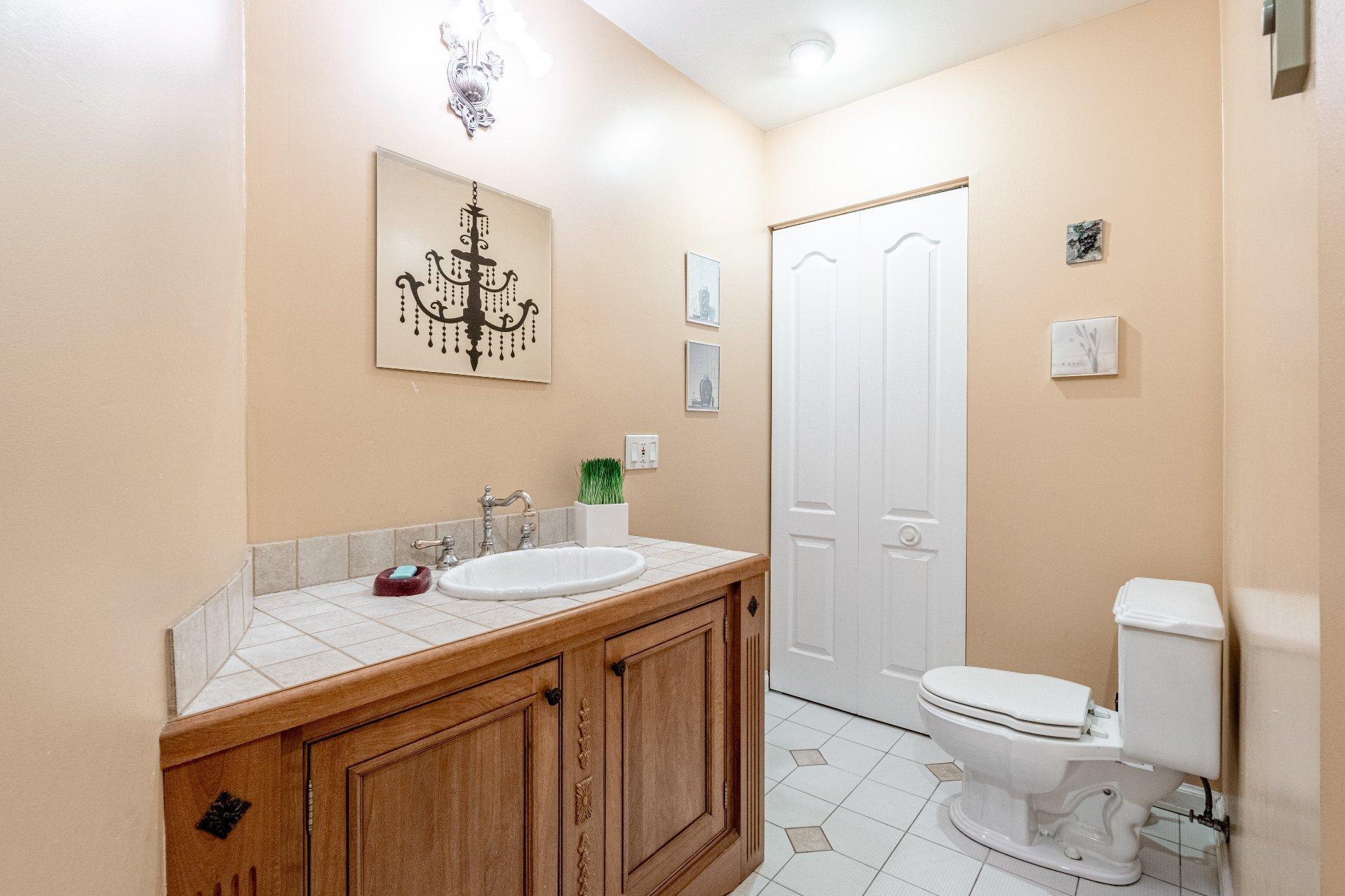 









2040


Rue La Rochefoucauld

,
Sherbrooke (Les Nations),




QC
J1J4H6

