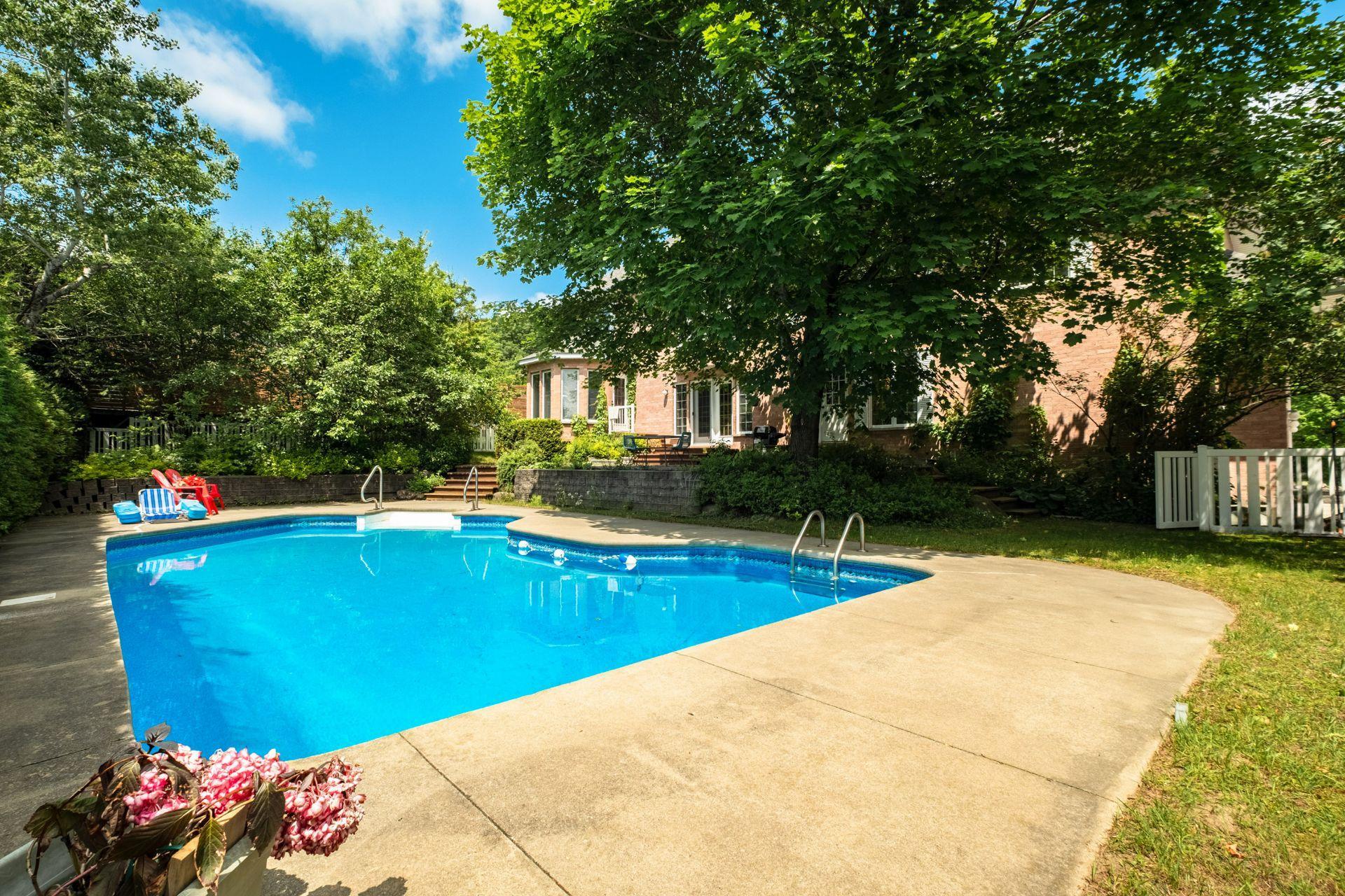 









2040


Rue La Rochefoucauld

,
Sherbrooke (Les Nations),




QC
J1J4H6

