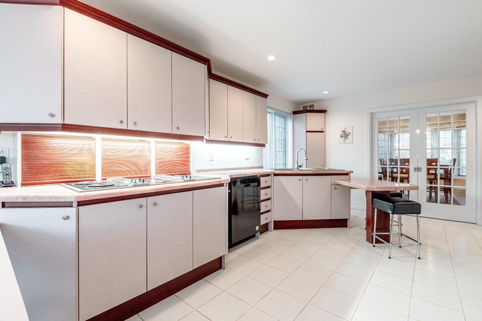 









2040


Rue La Rochefoucauld

,
Sherbrooke (Les Nations),




QC
J1J4H6


