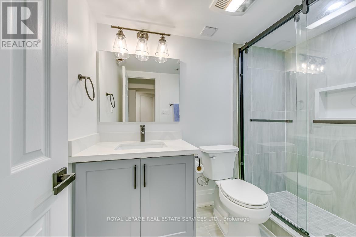 












1097 GRANDEUR CRESCENT

,
Oakville,




Ontario
L6H4B4

