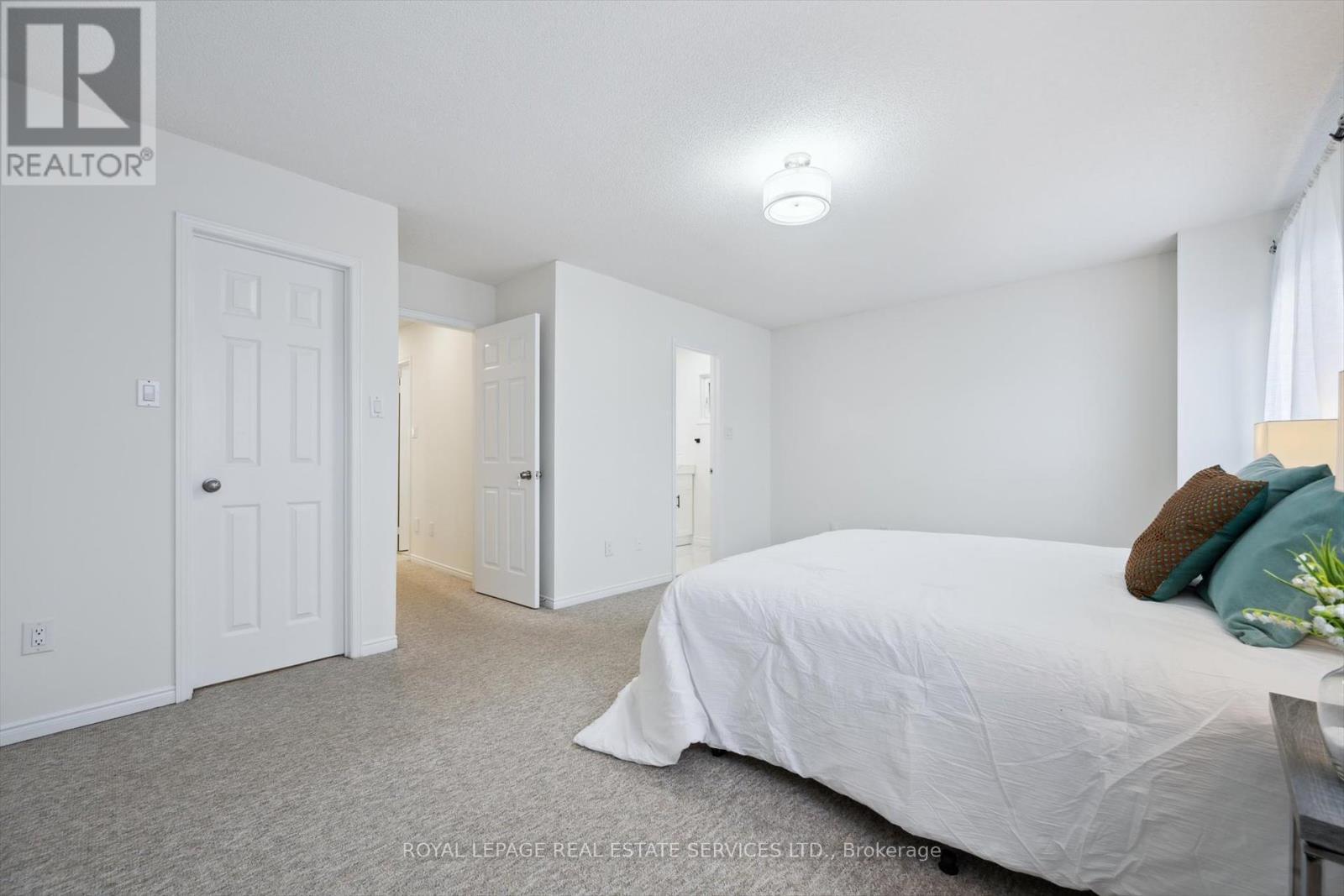 












930 BLIZZARD ROAD

,
Mississauga,




Ontario
L5V1T1

