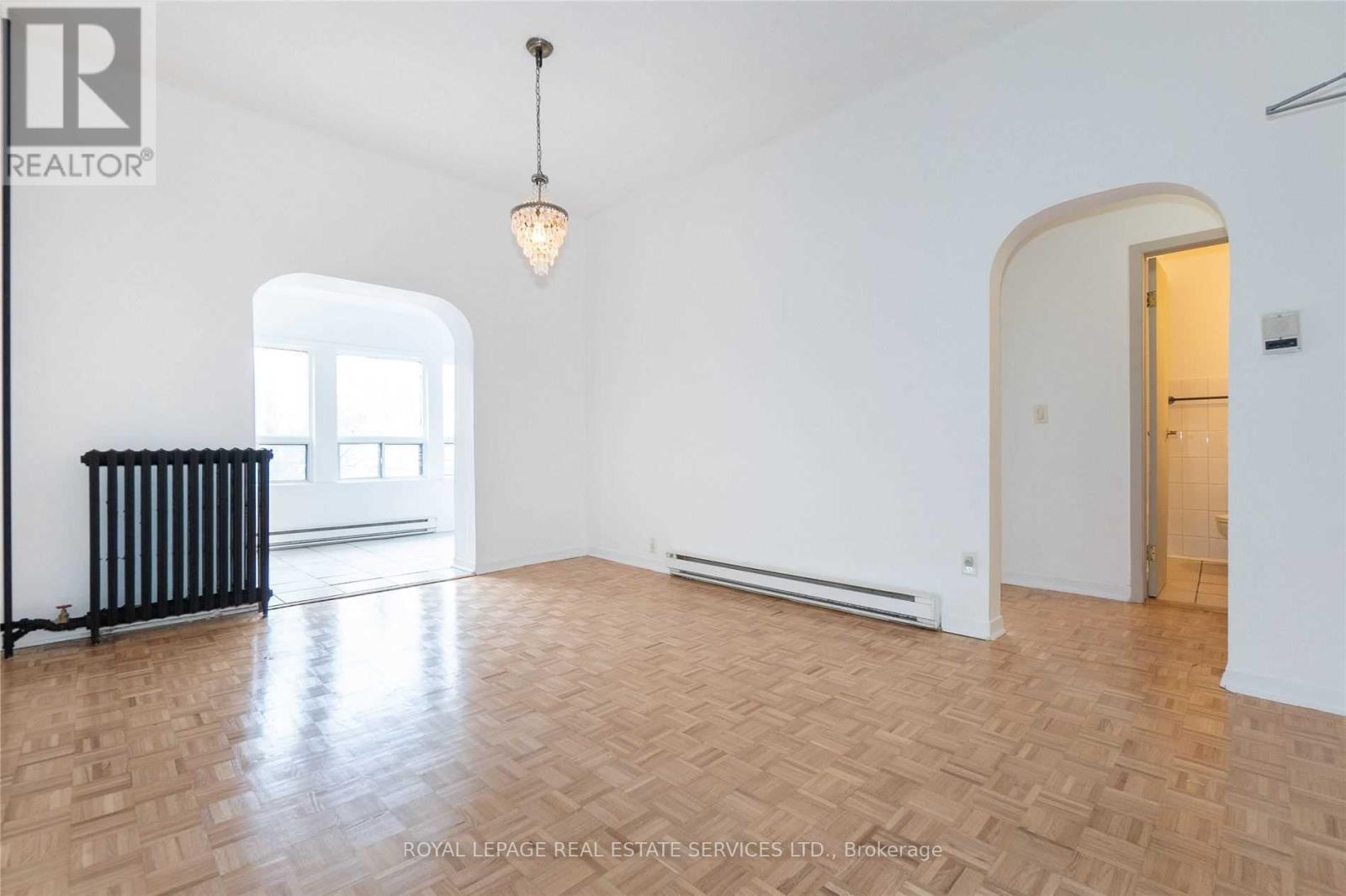 












201 - 1530 KING STREET W

,
Toronto,




Ontario
M6K1J6

