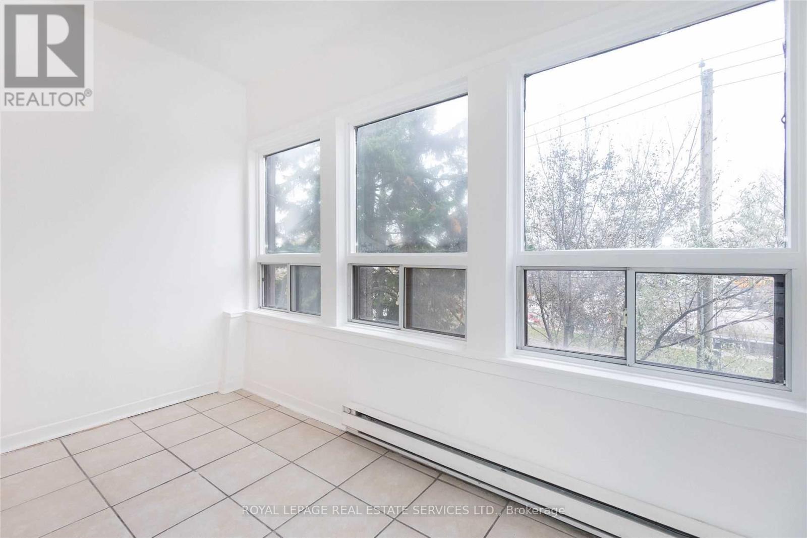 












201 - 1530 KING STREET W

,
Toronto,




Ontario
M6K1J6

