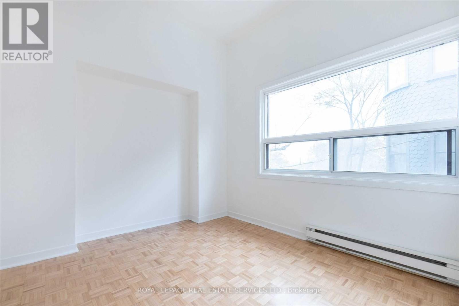 












201 - 1530 KING STREET W

,
Toronto,




Ontario
M6K1J6

