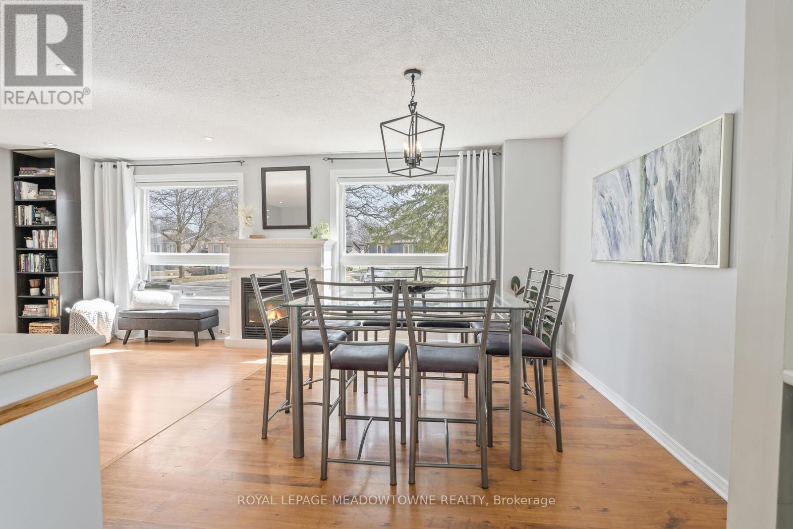 












338 WHITEHEAD CRESCENT

,
Caledon,




Ontario
L7E3Y4

