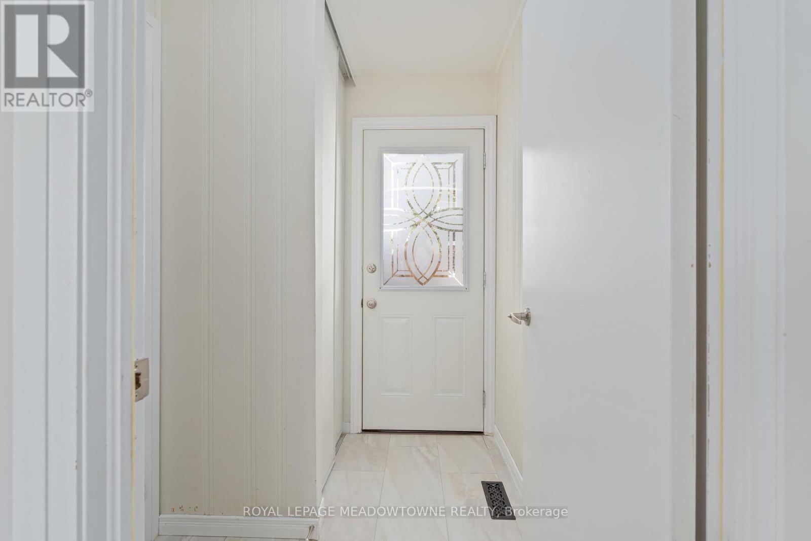 












338 WHITEHEAD CRESCENT

,
Caledon,




Ontario
L7E3Y4

