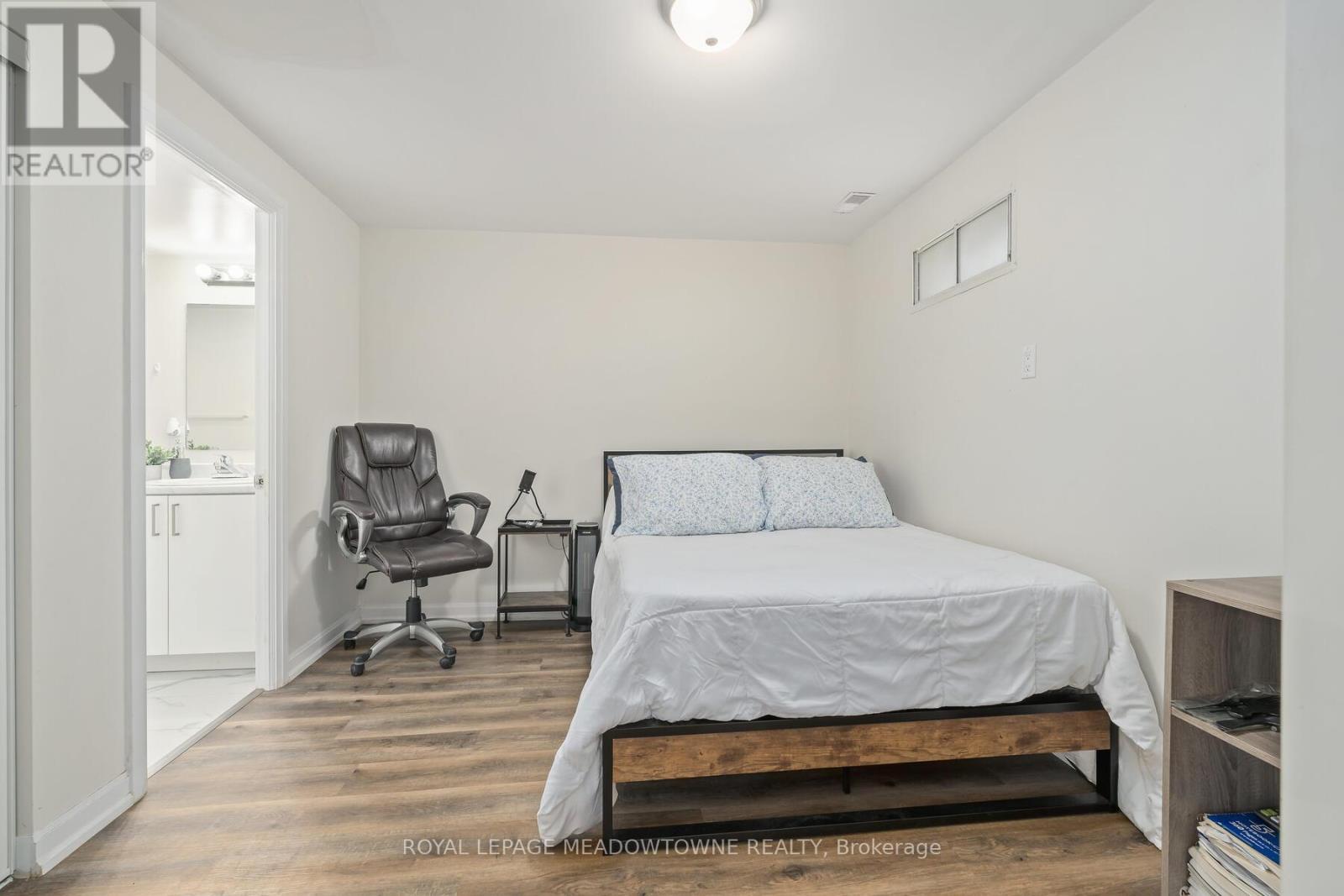 












338 WHITEHEAD CRESCENT

,
Caledon,




Ontario
L7E3Y4

