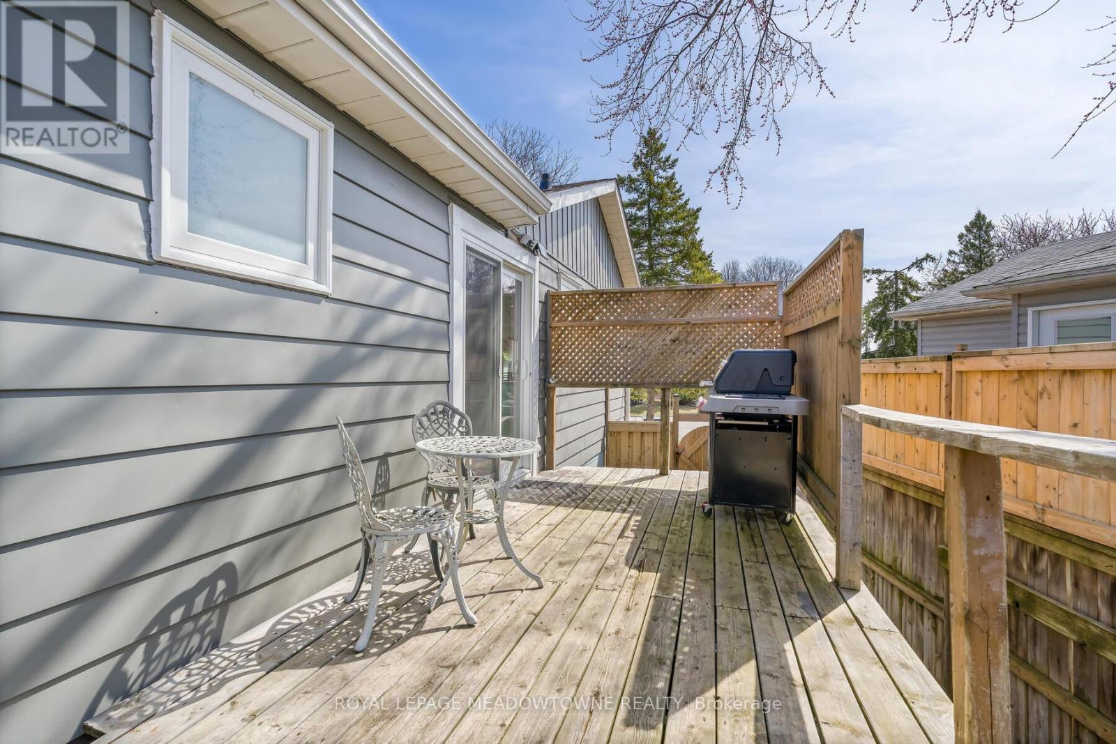 












338 WHITEHEAD CRESCENT

,
Caledon,




Ontario
L7E3Y4

