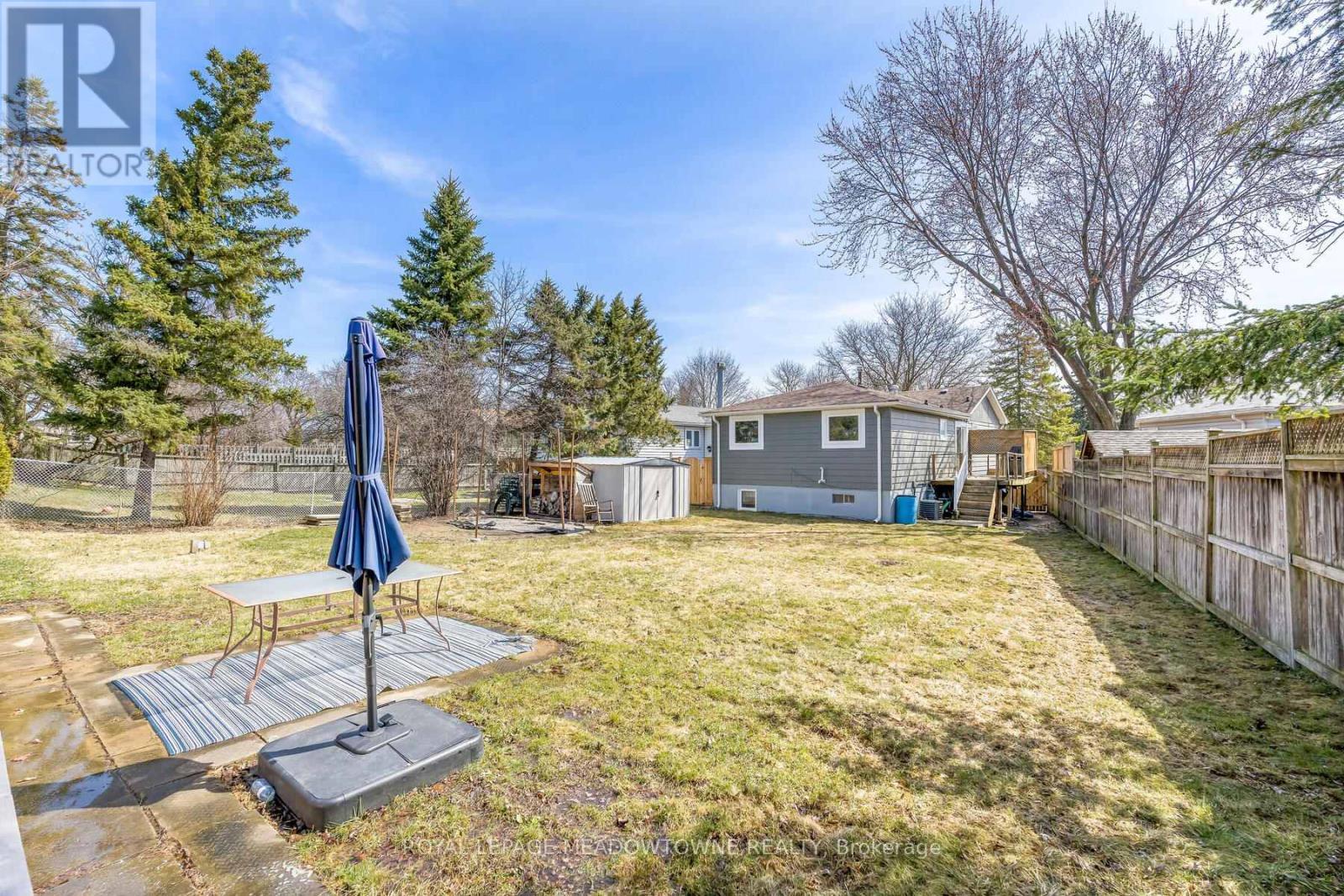 












338 WHITEHEAD CRESCENT

,
Caledon,




Ontario
L7E3Y4

