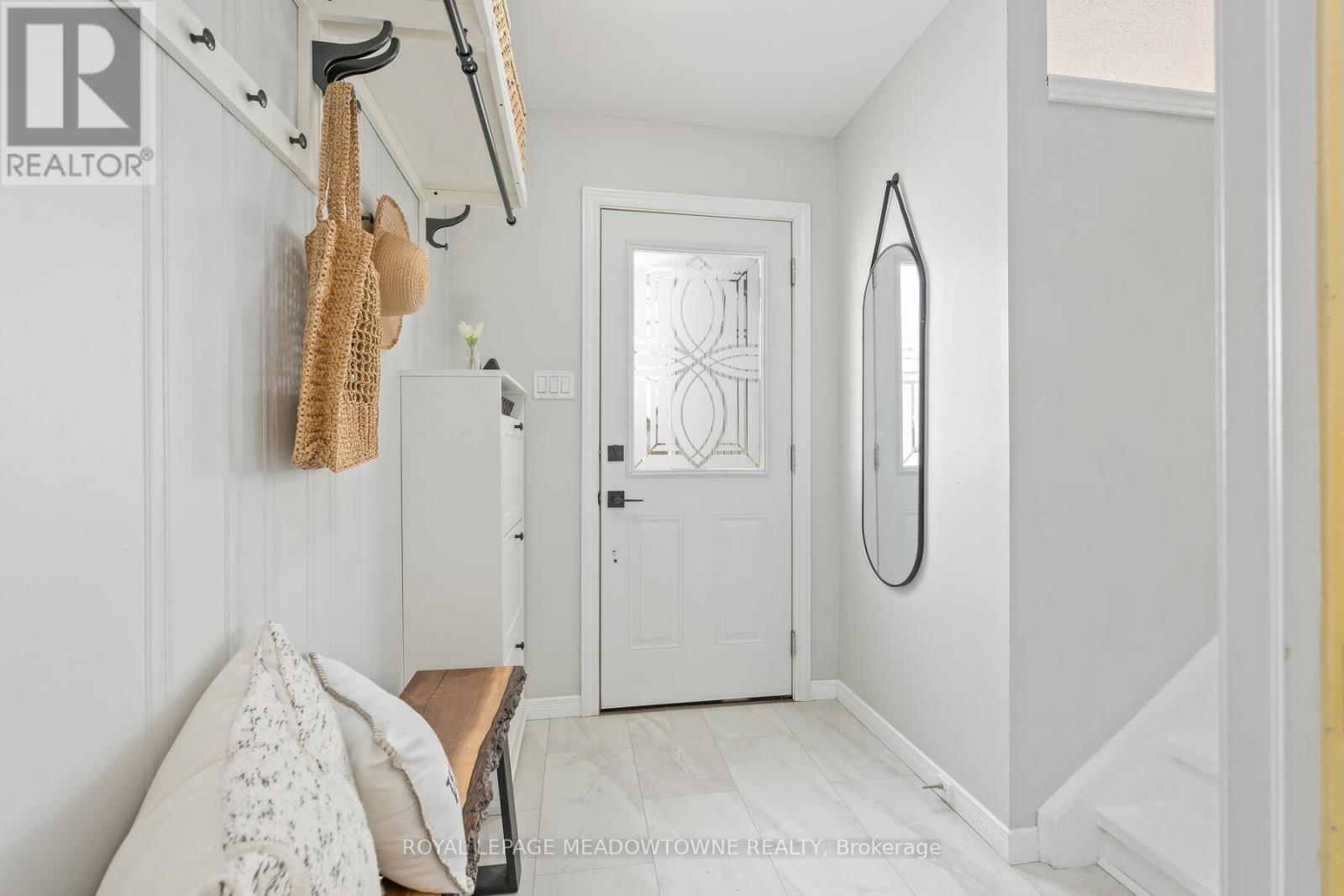 












338 WHITEHEAD CRESCENT

,
Caledon,




Ontario
L7E3Y4

