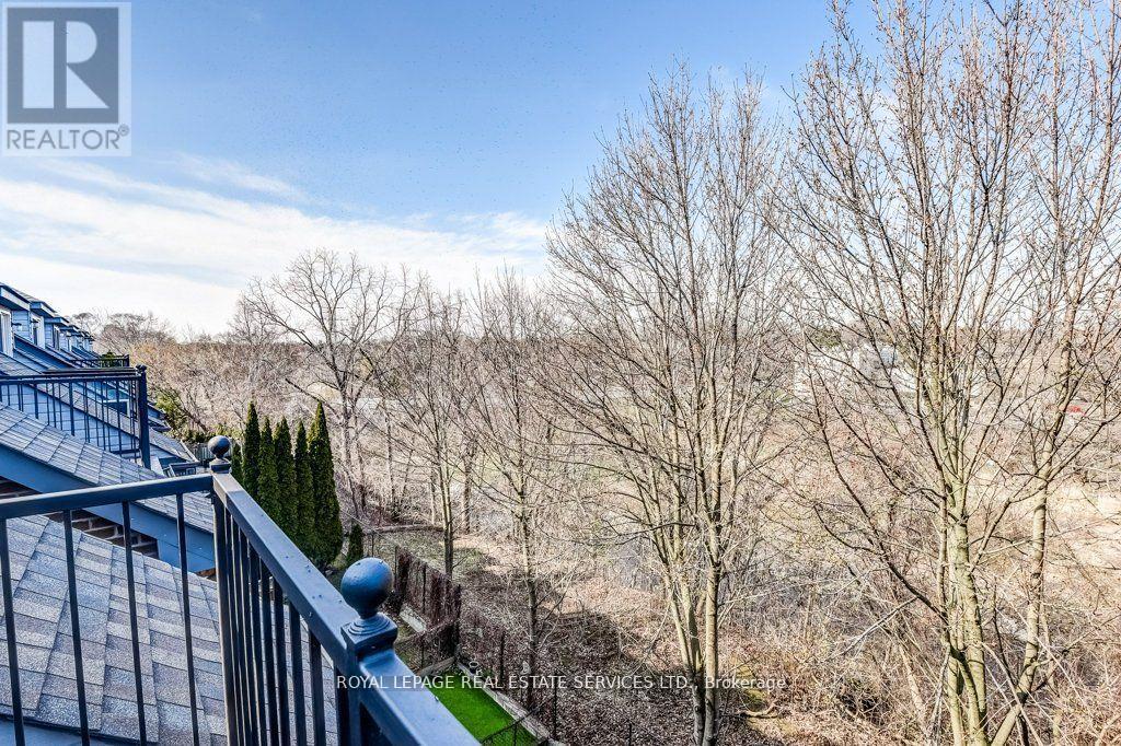 












17 LEAVES TERRACE

,
Toronto,




Ontario
M8Y4H4

